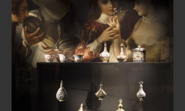 Výstava flakónů v novém muzeu Fragonard v Paříži